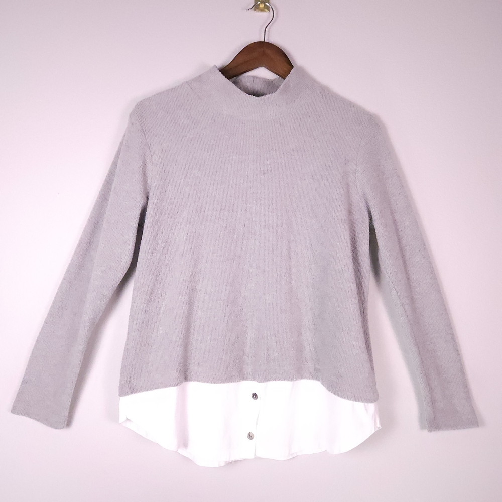 Chic Gray Crew Neck Sweater with Layered Hem